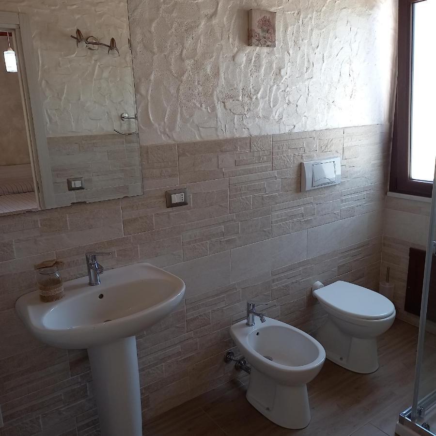 B&B Gli Ulivi SantʼAnna Arresi Buitenkant foto