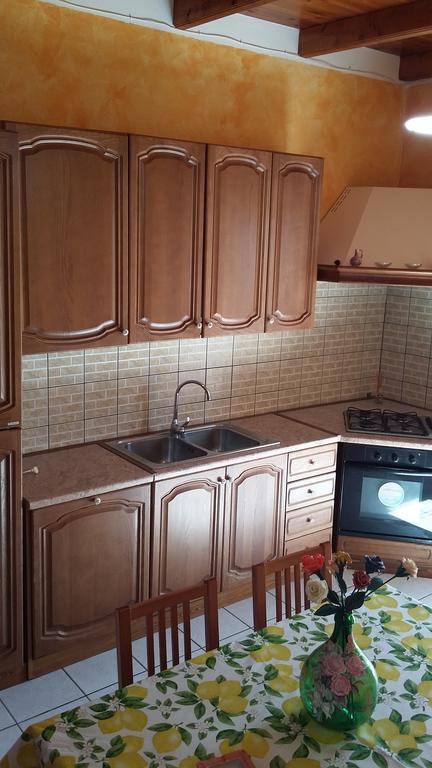 B&B Gli Ulivi SantʼAnna Arresi Buitenkant foto