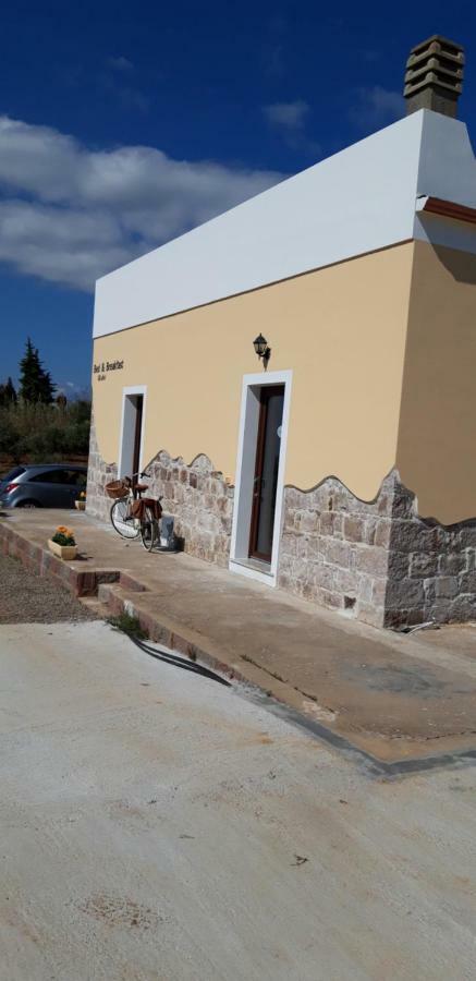 B&B Gli Ulivi SantʼAnna Arresi Buitenkant foto