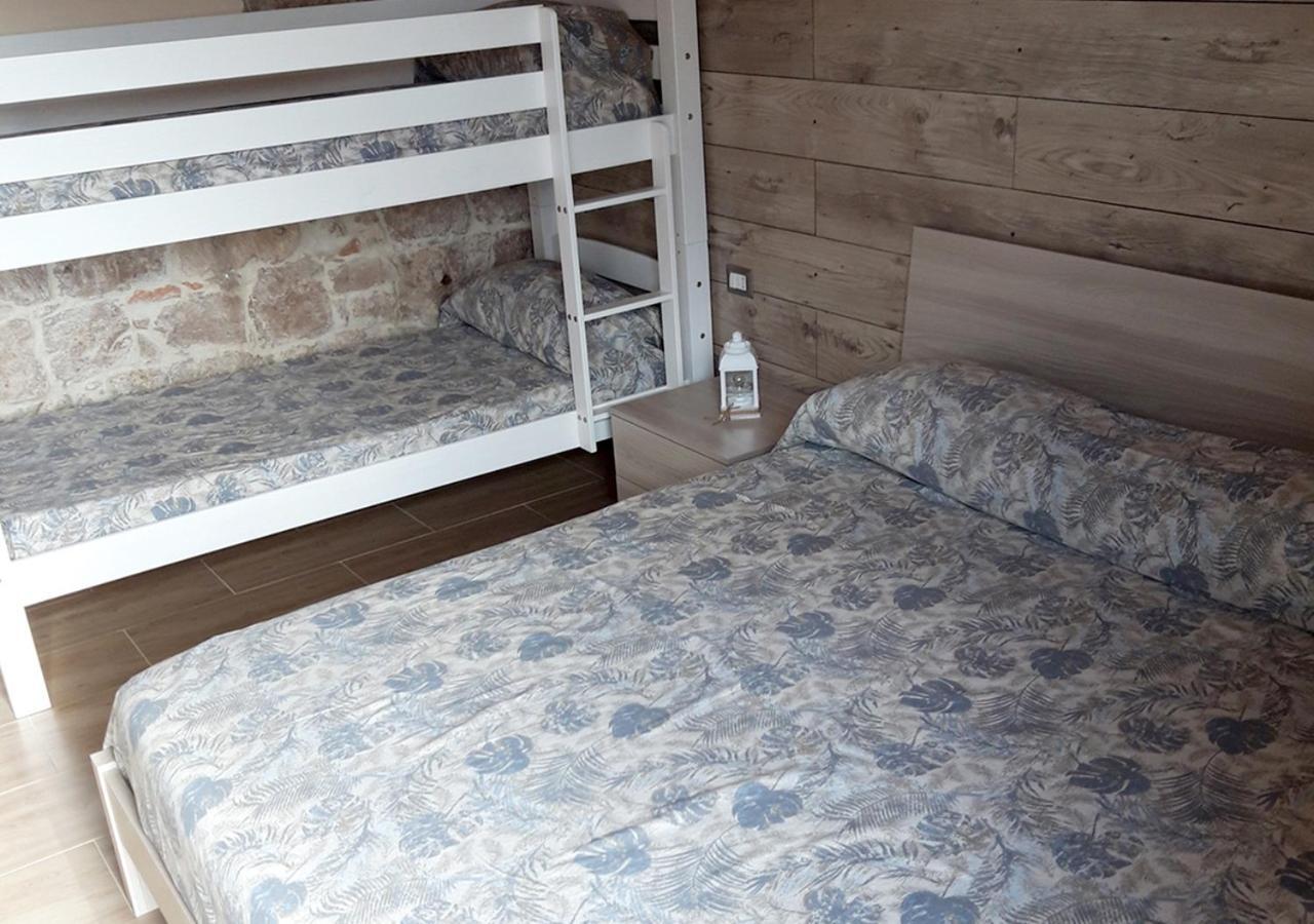 B&B Gli Ulivi SantʼAnna Arresi Buitenkant foto