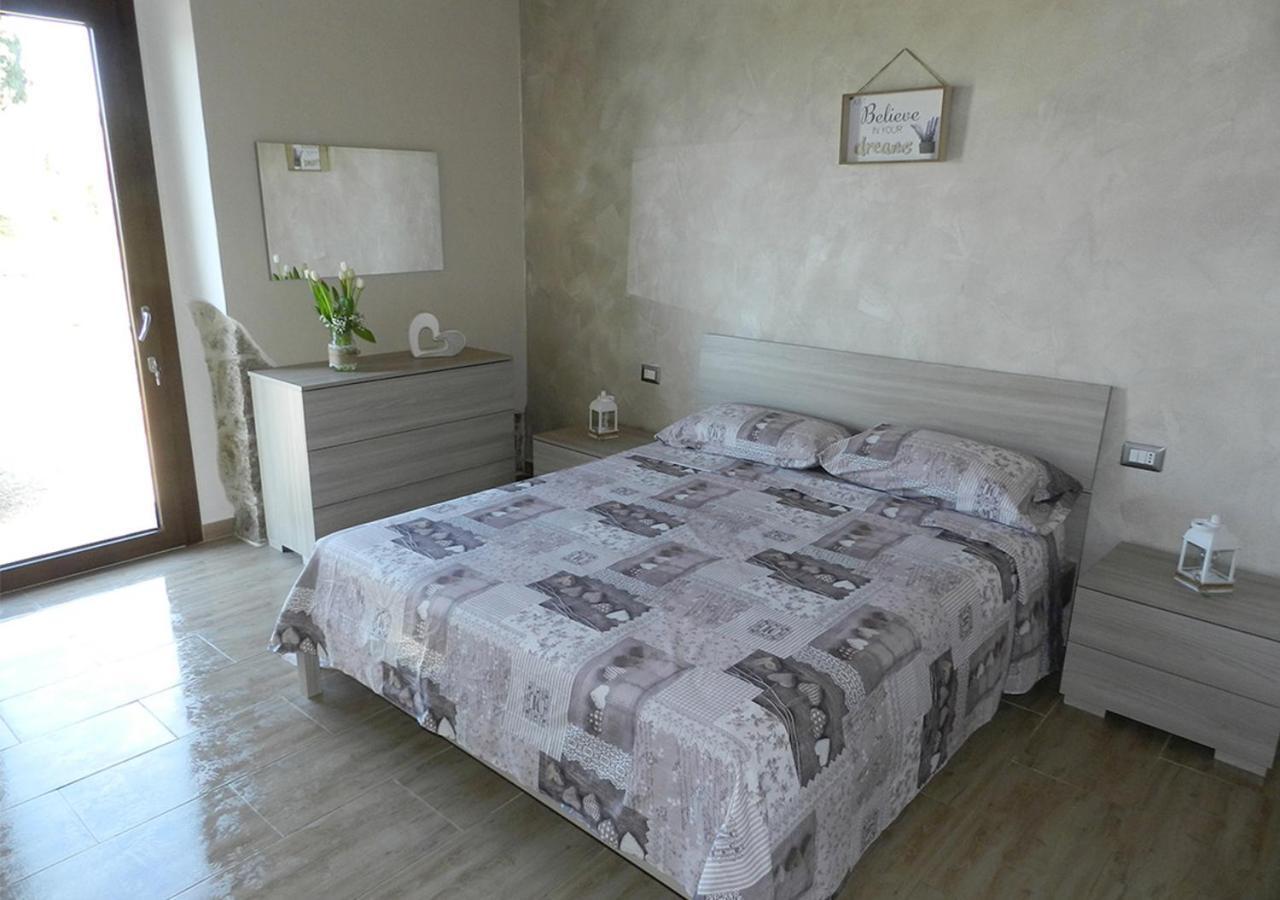 B&B Gli Ulivi SantʼAnna Arresi Buitenkant foto