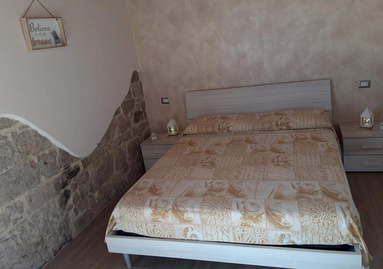 B&B Gli Ulivi SantʼAnna Arresi Buitenkant foto